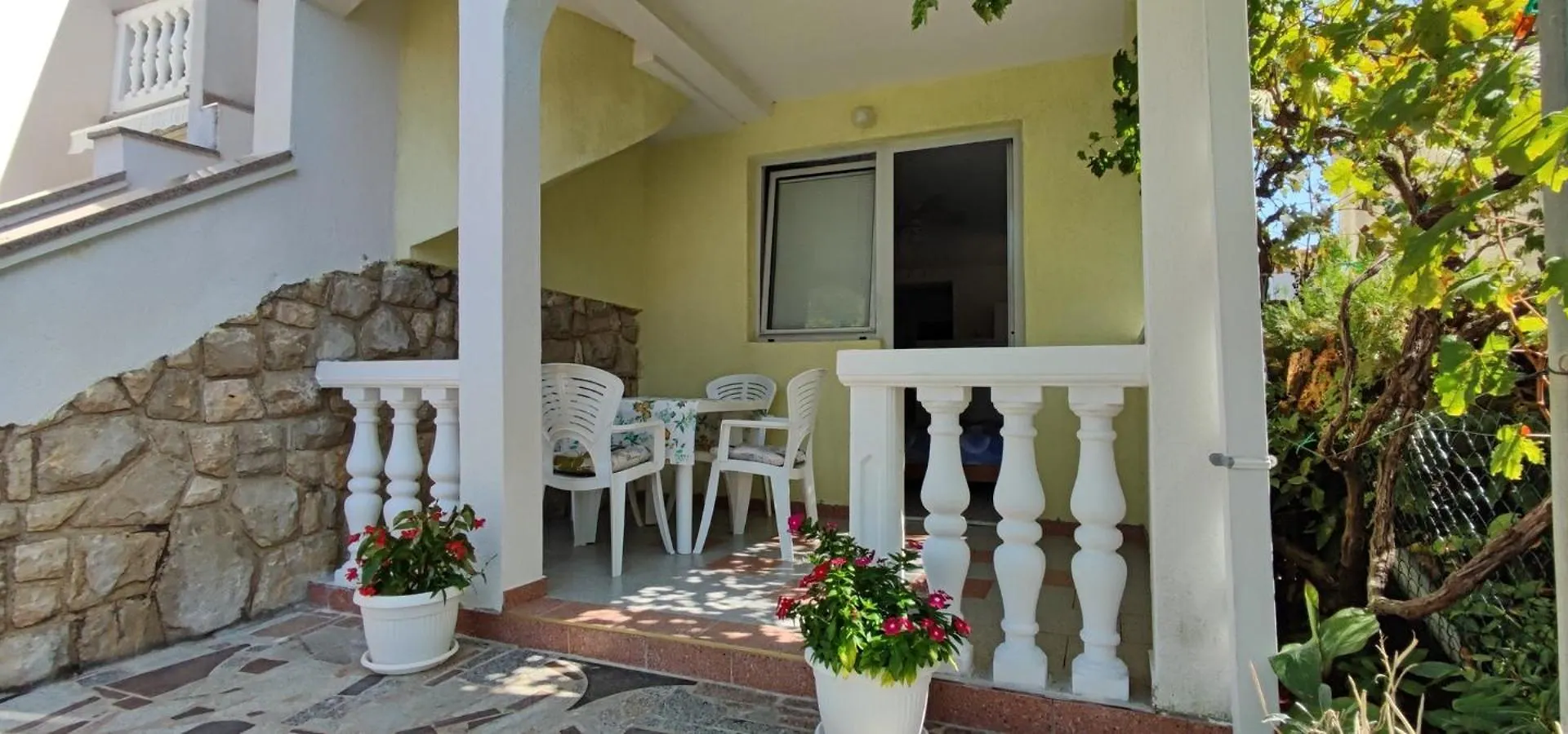Apartments Bresina بوفليانا بيت ضيافة