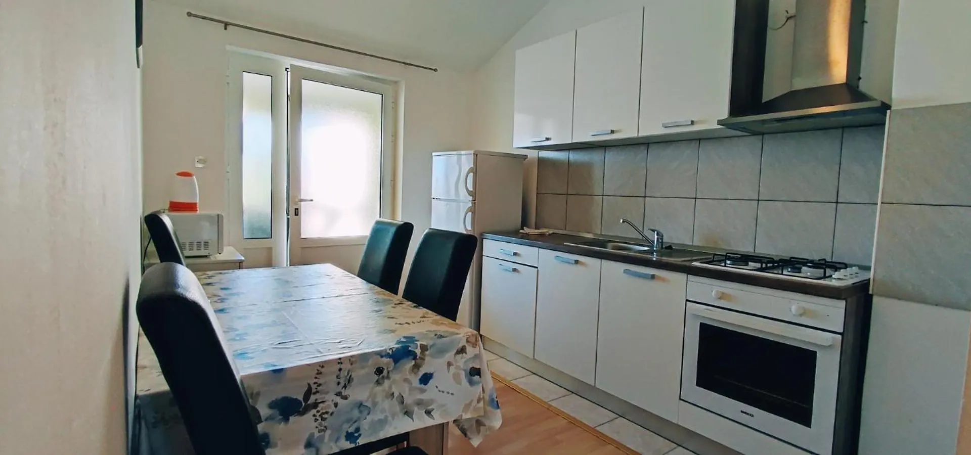 بيت ضيافة Apartments Bresina بوفليانا