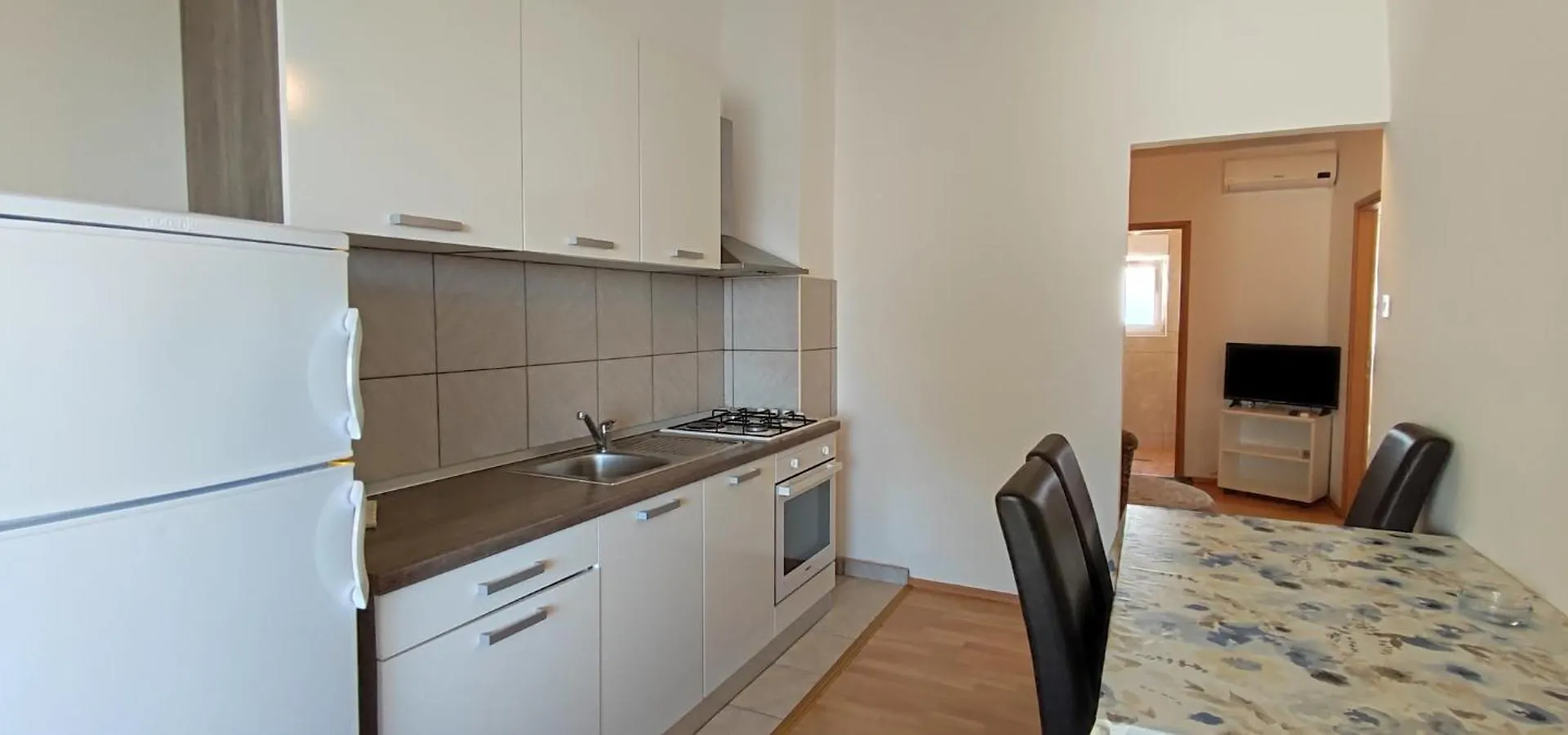 Apartments Bresina بوفليانا بيت ضيافة