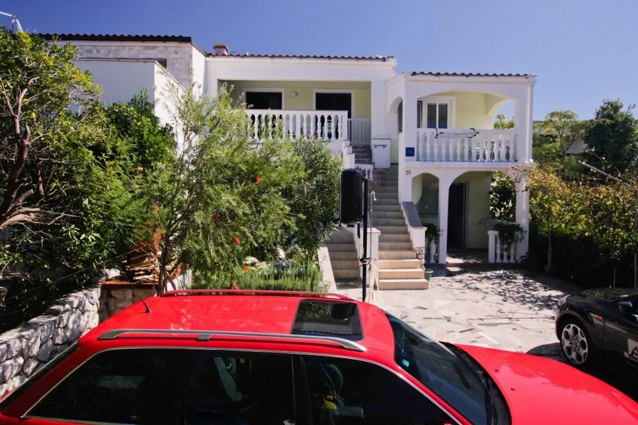 Apartments Bresina بوفليانا بيت ضيافة
