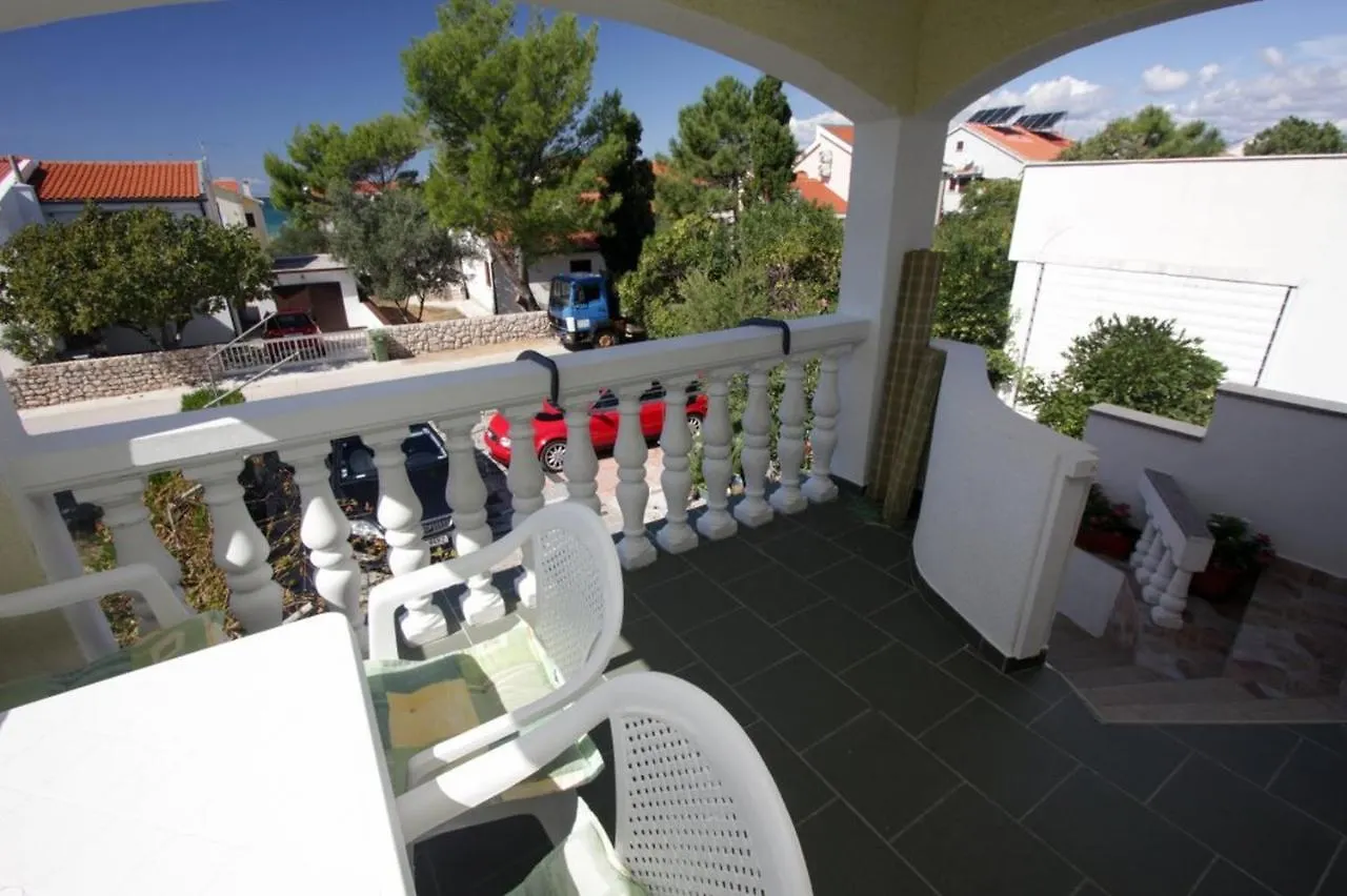Apartments Bresina بوفليانا بيت ضيافة