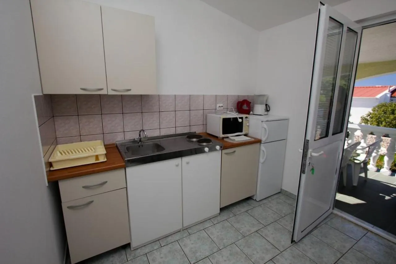بيت ضيافة Apartments Bresina بوفليانا